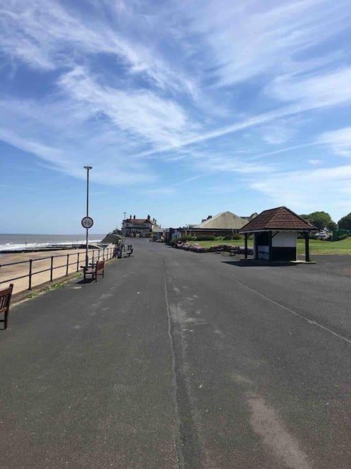 Sandy'S Cosy Cottage Hornsea Bagian luar foto
